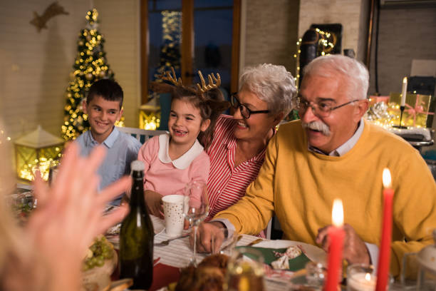 istock Festive family Christmas dinner 1178590107