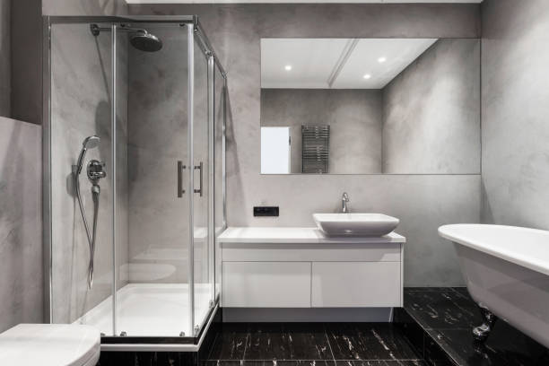 nowoczesne wnętrze nowej łazienki w domu - bathroom contemporary sparse bathtub zdjęcia i obrazy z banku zdjęć