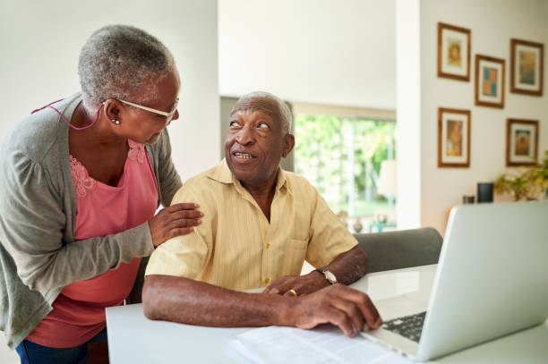 istock Are you sure about his investment plan? 1178603315
