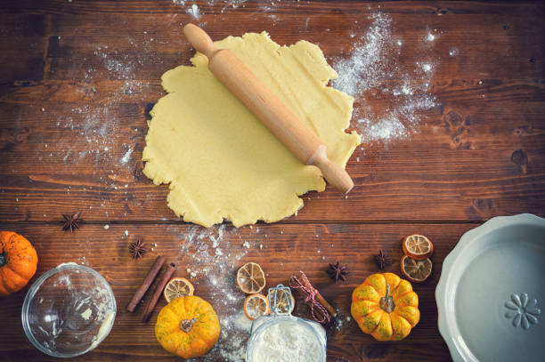 istock Preparing pumpkin pie for the holidays at home 1178613788