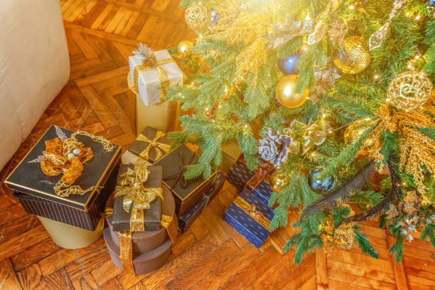 istock Classic New Year decorated Christmas tree 1178619975