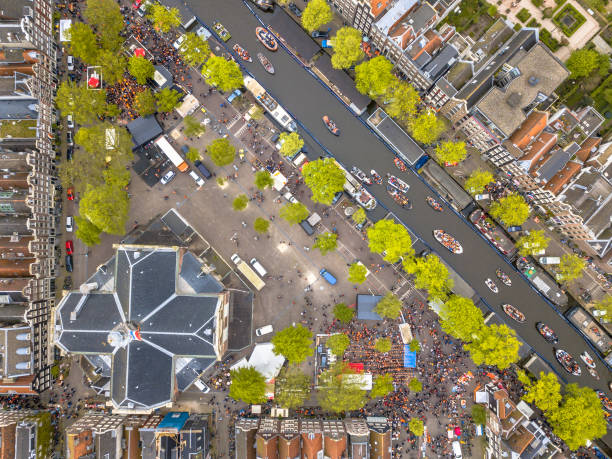 istock Noordermarkt on Kings day 1178636064
