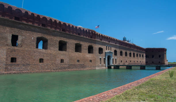 istock Exterior walls to Fort Jefferson 1178645914