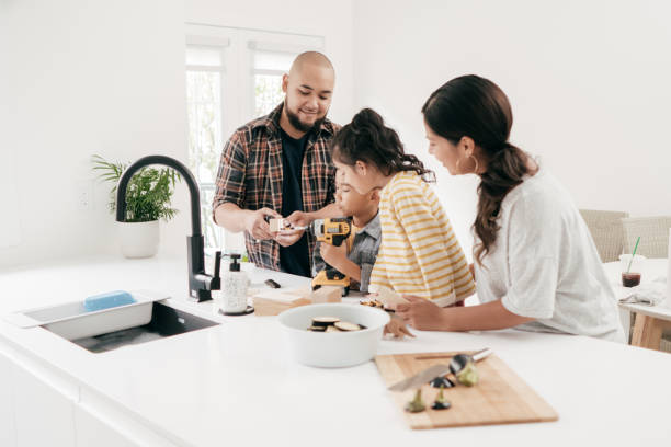 istock Lazy family Sunday 1178672454