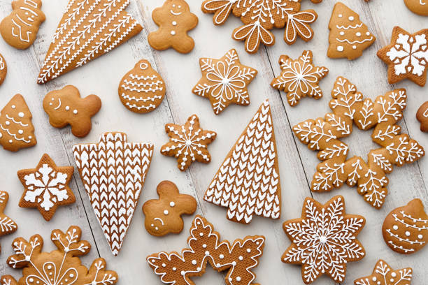istock Christmas gingerbread cookies set on white planks 1178725540