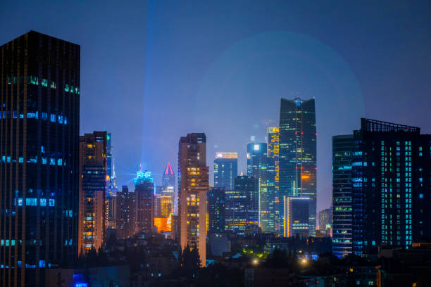 cina, prosperità, shanghai, scena notturna, fascino - travel urban scene blurred motion shanghai foto e immagini stock