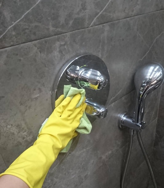 istock Cleaning the apartment - washing the bathroom 1178758938