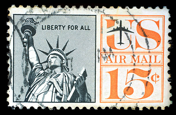 istock Postmark - Statue of Liberty 117877215