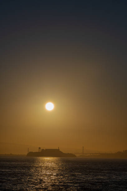 istock Sunrise on the San Francisco Bay 1178773247