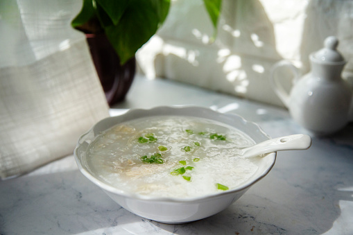 homemade healthy breakfast: chicken meat congee