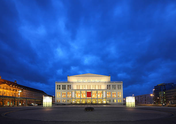 opéra de leipzig - leipzig opera opera house night photos et images de collection