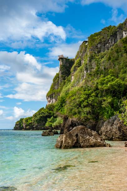 puntan of lovers cliff - guam fotografías e imágenes de stock