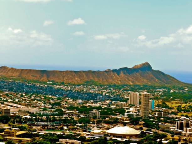 istock Honolulu/Waikiki Skyline 1178842755