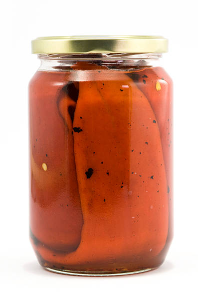 frascos de enlatado - relish jar condiment lid fotografías e imágenes de stock