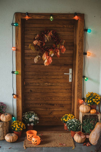 istock Halloween porch 1178858235