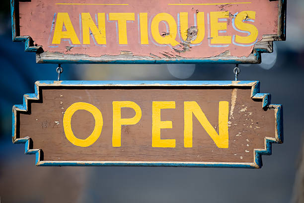 istock Open sign of Antiques store 117888412