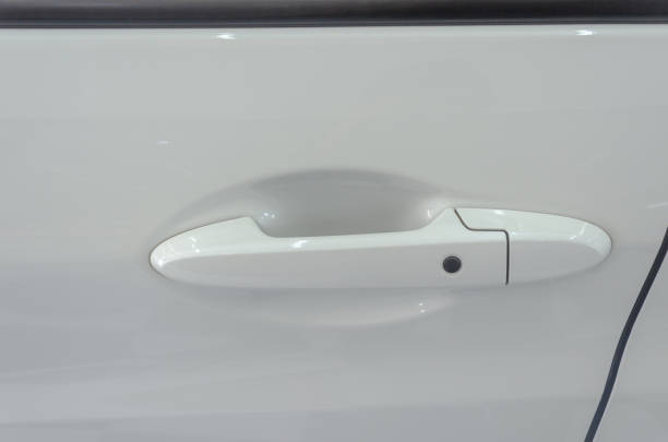 mango del coche - car door white doorknob empty fotografías e imágenes de stock