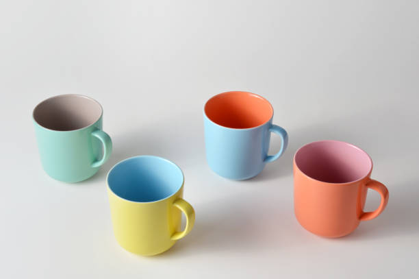 multi colored coffee cups on the white background - 2281 imagens e fotografias de stock