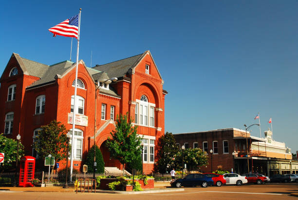 타운 홀, 옥스포드, 미시시피 - oxford mississippi 뉴스 사진 이미지