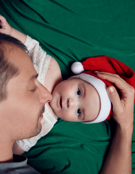 istock Loving father - daughter relationship on Christmas eve 1178965249
