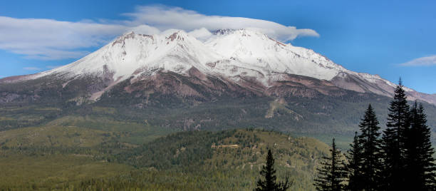 istock Mt Shasta Views as seen from Black Butte Trail 1179001863