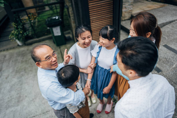 istock Family returning home from vacation 1179024582