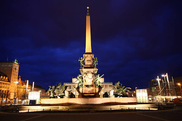 istock Mendebrunnen, monument illuminated by artificial light 117904765