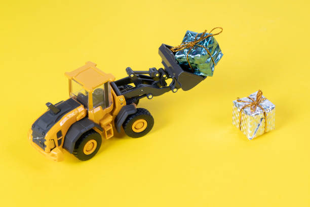 istock to prepare Christmas presents 1179056230