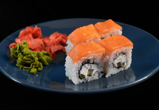 istock The Philadelphia maki on the deep blue plate 1179116300