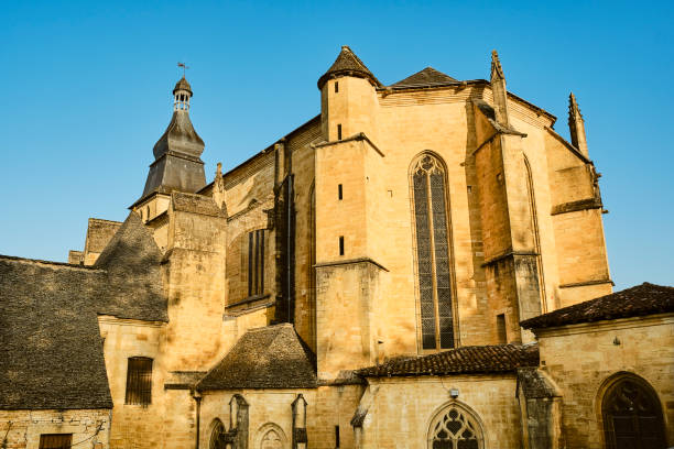 Saint Sacerdos Cathedral, Sarlat la Caneda, Dordogne, France Saint Sacerdos Cathedral in the town of Sarlat La Caneda in the Dordogne region of France. sarlat la caneda stock pictures, royalty-free photos & images