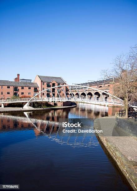 Foto de Millennium Bridge e mais fotos de stock de Manchester - Grande Manchester - Manchester - Grande Manchester, Canal, Moinho