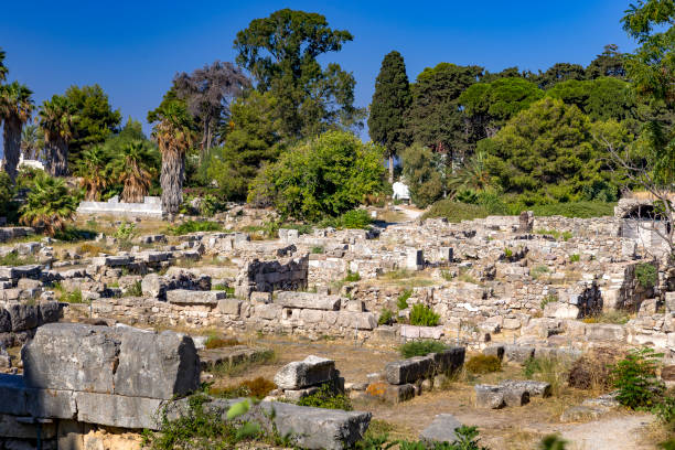 agora antigua en la ciudad de kos en la isla de kos en grecia - roman agora fotografías e imágenes de stock