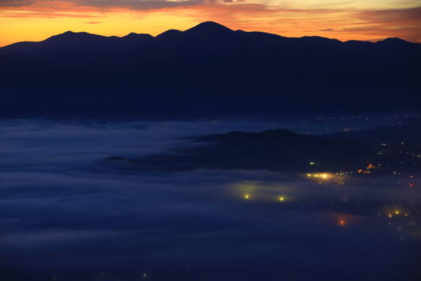 istock Sea of ​​clouds at dawn 1179256223