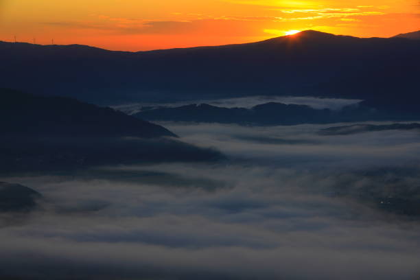 istock Sea of ​​clouds at dawn 1179256414