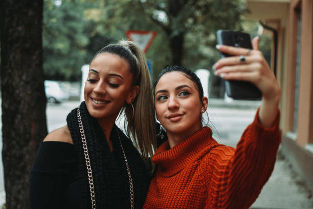 istock Happy female friends 1179347956