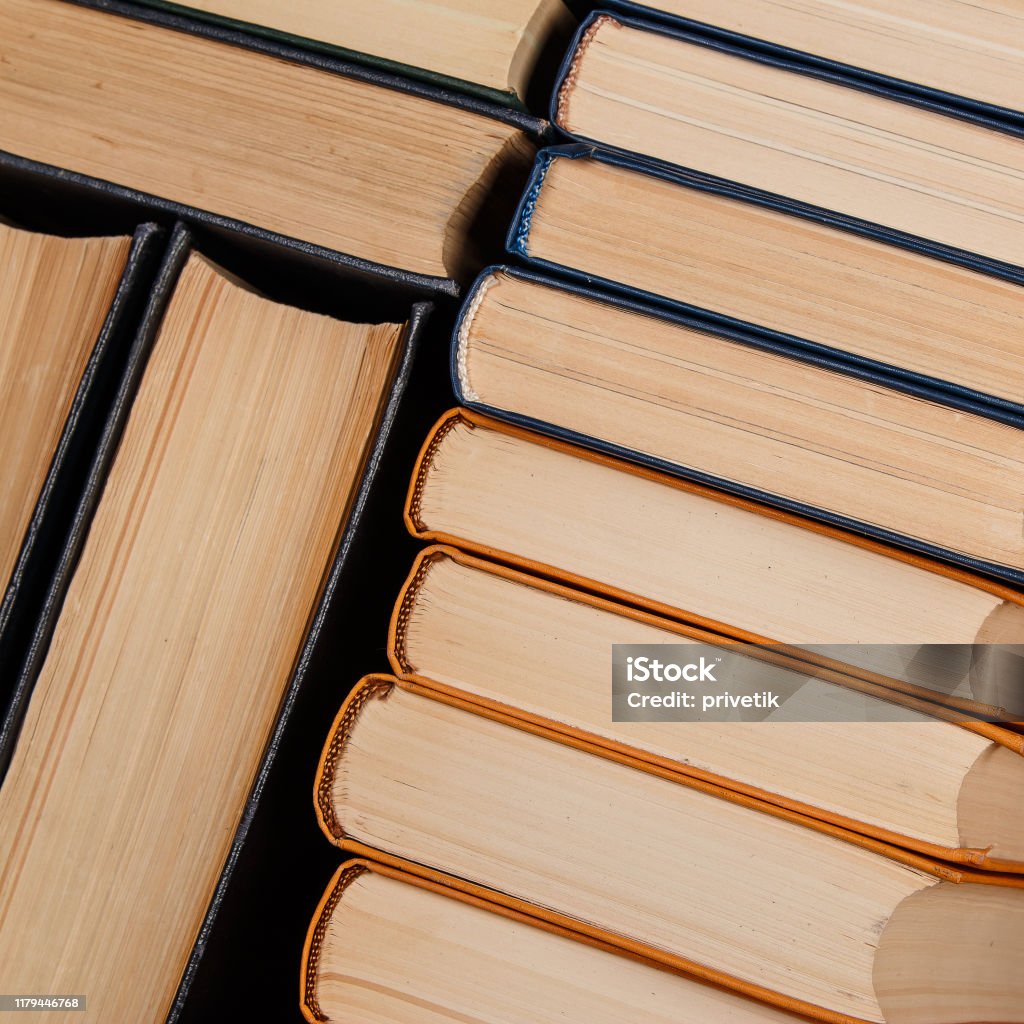 Viele alte Bücher - Lizenzfrei Akademisches Lernen Stock-Foto