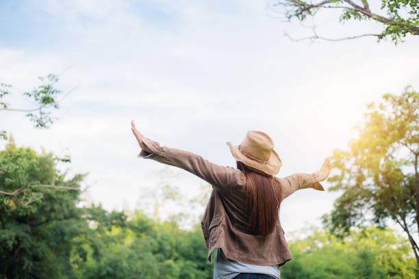 istock Tourists with pleasure in nature. 1179479271