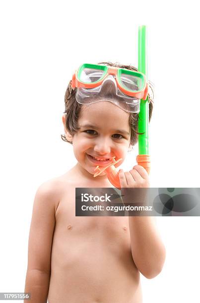 Sommerjungen Stockfoto und mehr Bilder von Badebekleidung - Badebekleidung, Blick in die Kamera, Ein Junge allein