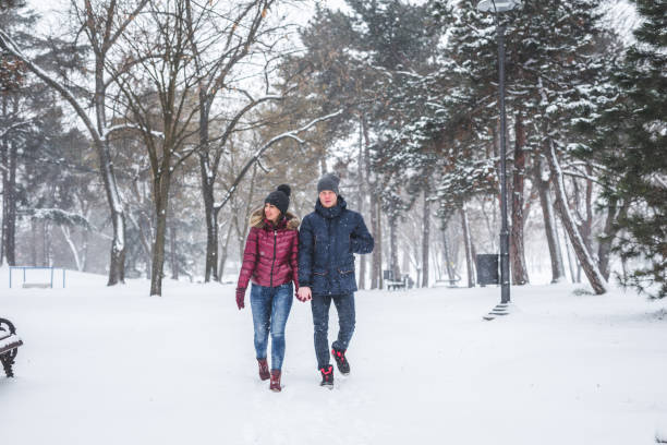 istock Couple in the snow 1179523489