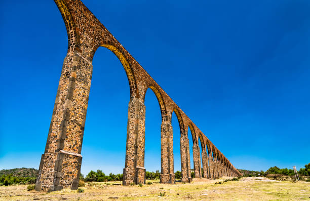 istock Aqueduct of Padre Tembleque in Mexico 1179571609