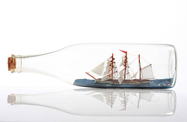 impossible de bouteille - ship in a bottle bottle sailing ship nautical vessel photos et images de collection