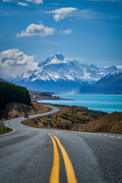 View of Mount Cook Street shot of the iconic mount Cook taken at the Peter's Lookout, South Island, New Zealand mt cook photos stock pictures, royalty-free photos & images