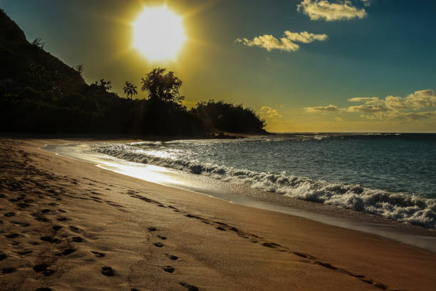 istock Tunnels Beach sunset, Kauai 1179654335
