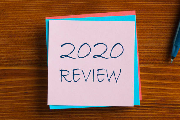 2020 conceito de revisão - scrutiny analyzing finance data - fotografias e filmes do acervo