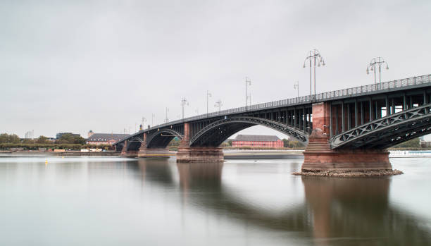 istock Theodor-Heuss-Bridge Mainz, Germany - very long exposure 1179761159
