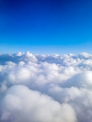 Flight an clouds