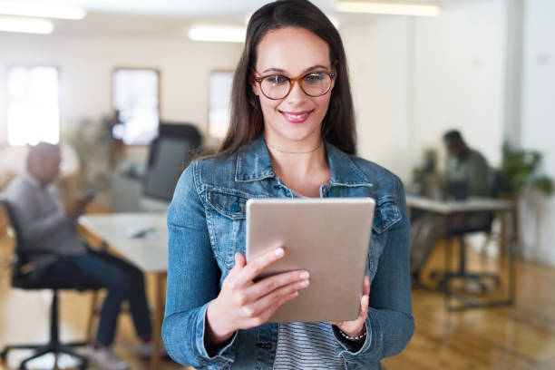 istock Test driving a brand new business tool 1179804832
