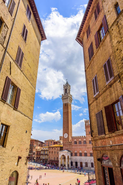 kuvapankkikuvat ja rojaltivapaat kuvat aiheesta siena - piazza del campo - vanha historiallinen kaupunki italiassa - palio