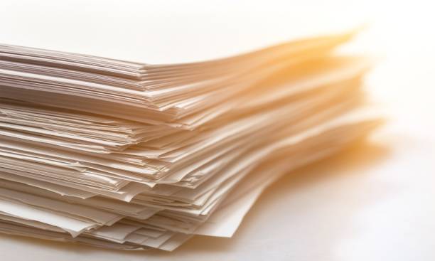 papeleo. - stack paper document paperwork fotografías e imágenes de stock