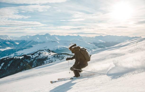 катание на лыжах в лааксе, швейцария. - ski стоковые фото и изображения